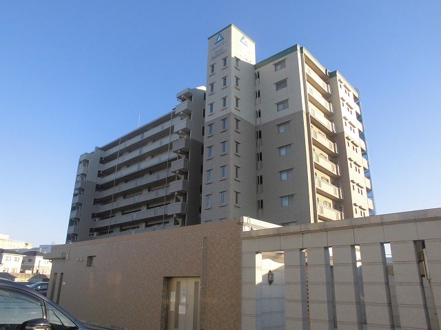 サーパス三津浜駅通り　4LDK