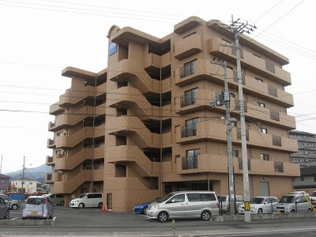 サントノーレ愛大医学部前弐番館　4LDK