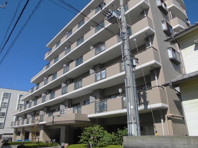 シャルマンコーポ松山・城北3LDK