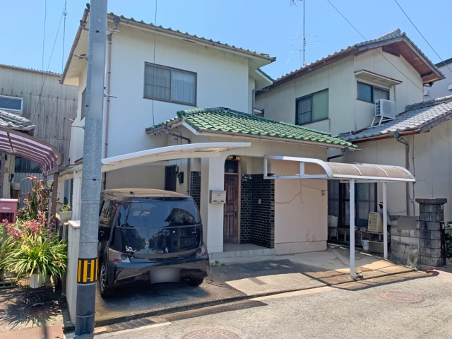 西垣生町戸建