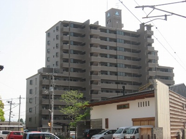 サーパス空港通3LDK