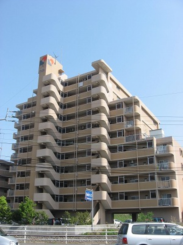 ドゥエル空港通　4LDK